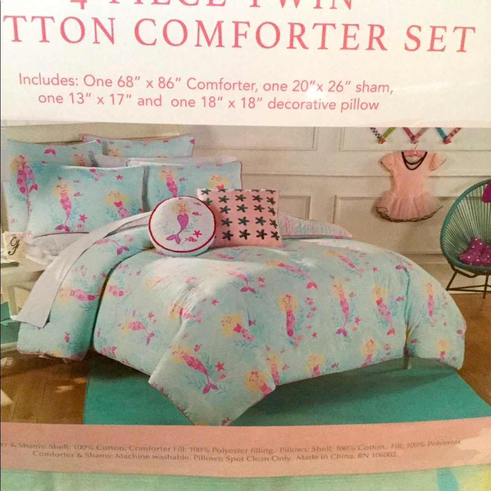 Nicole Miller 4 piece Mermaid twin comforter set